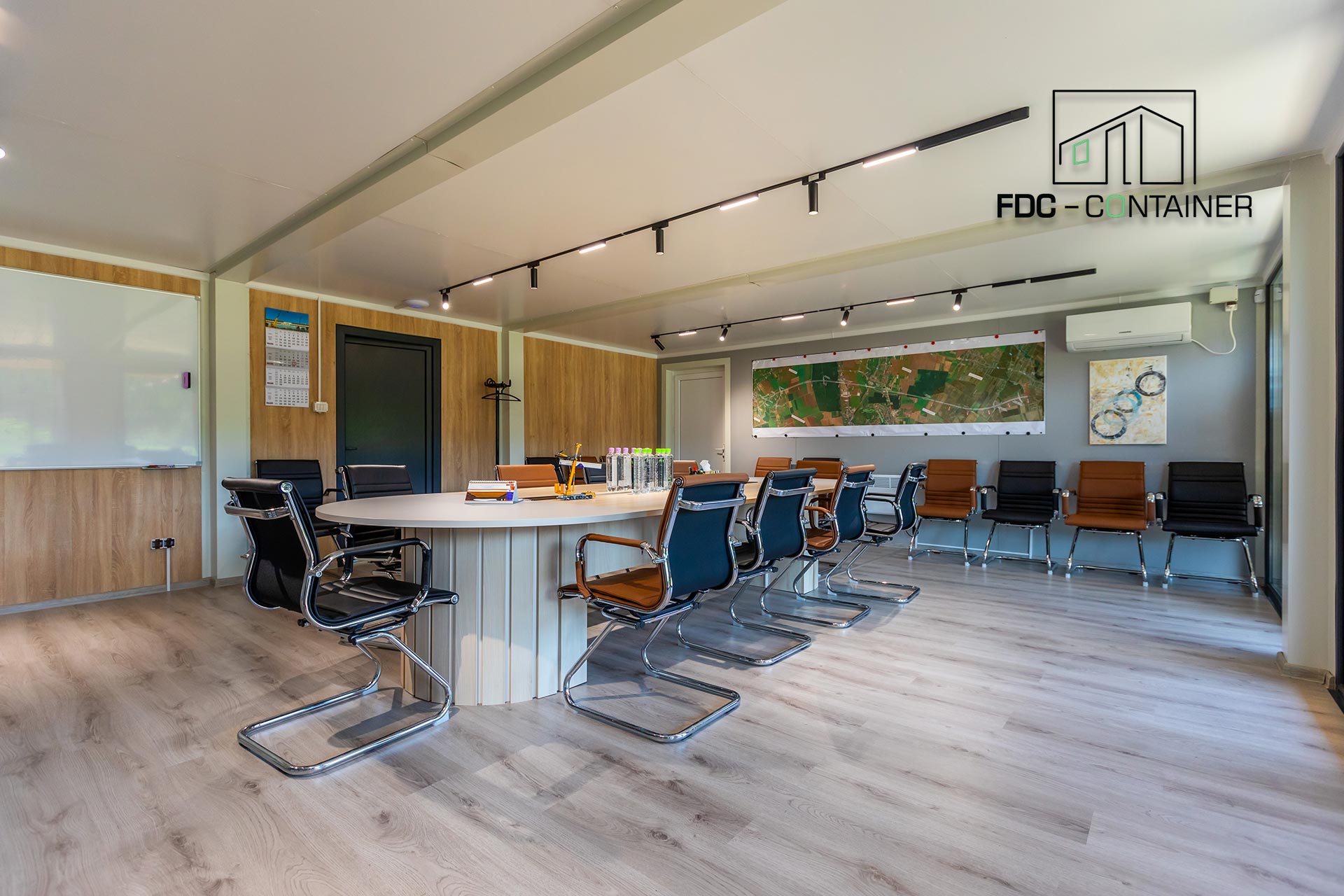 Modulare Containeranlage als flexible Büro- und Arbeitsräume für Unternehmen – FDC CONTAINER Modulare Containeranlage als flexible Büro- und Arbeitsräume für Unternehmen - FDC CONTAINER