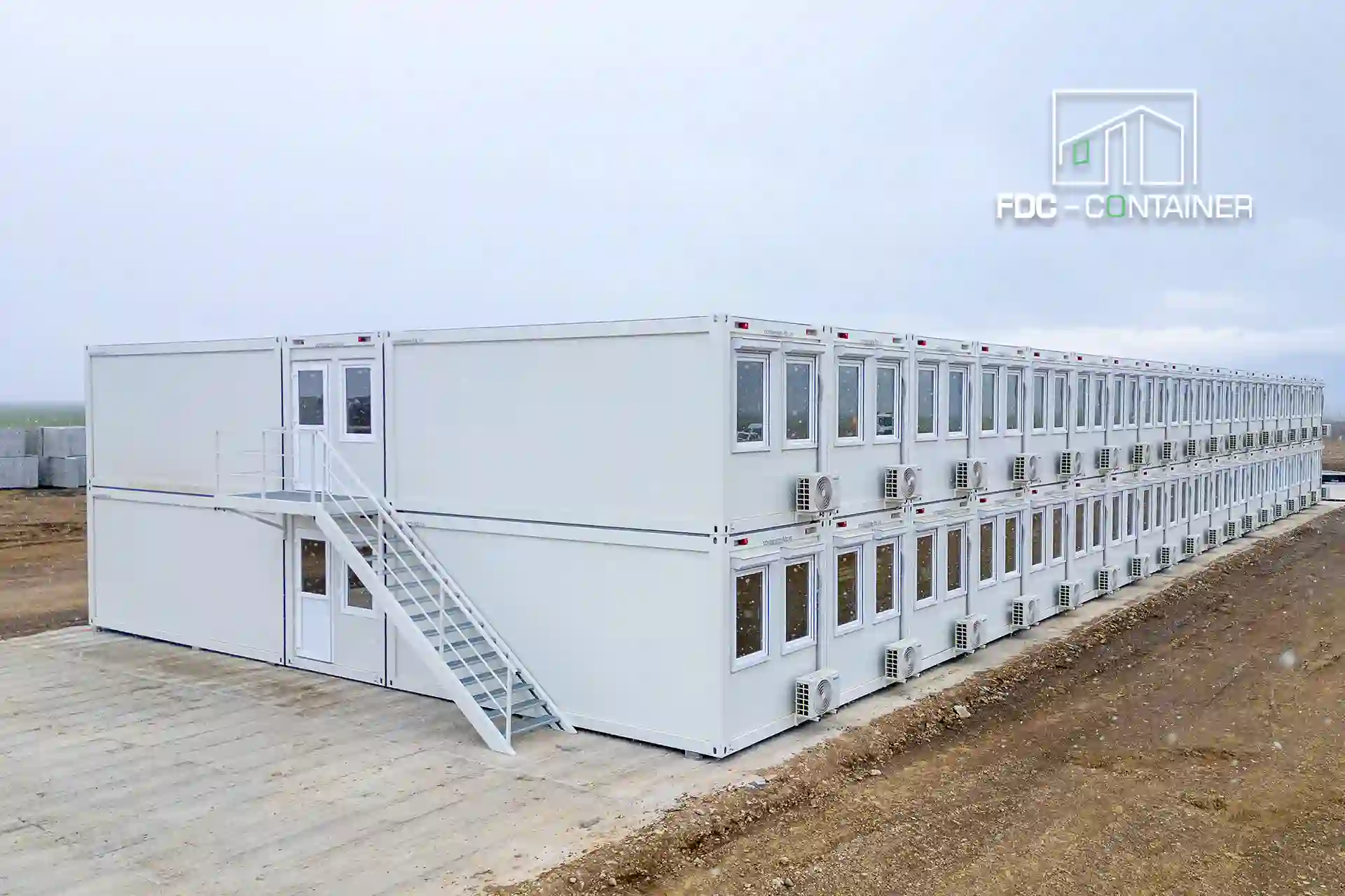 Ensemble modularer Container für Flüchtlinge - FDC Container
